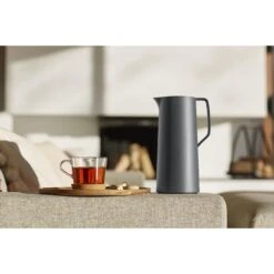 Tefal Motiva Isoleerkan 1 Liter Grijs 9 Tefal Motiva Isoleerkan 1 Liter Grijs -Kwaliteitskeukenwinkel Voor Thuis 104 0110 5 1